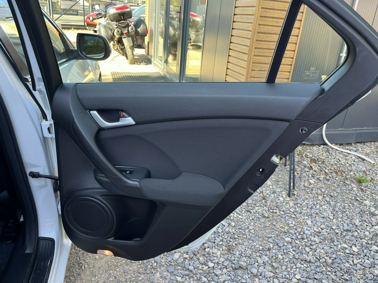 Honda Accord - Zdjęcie 23
