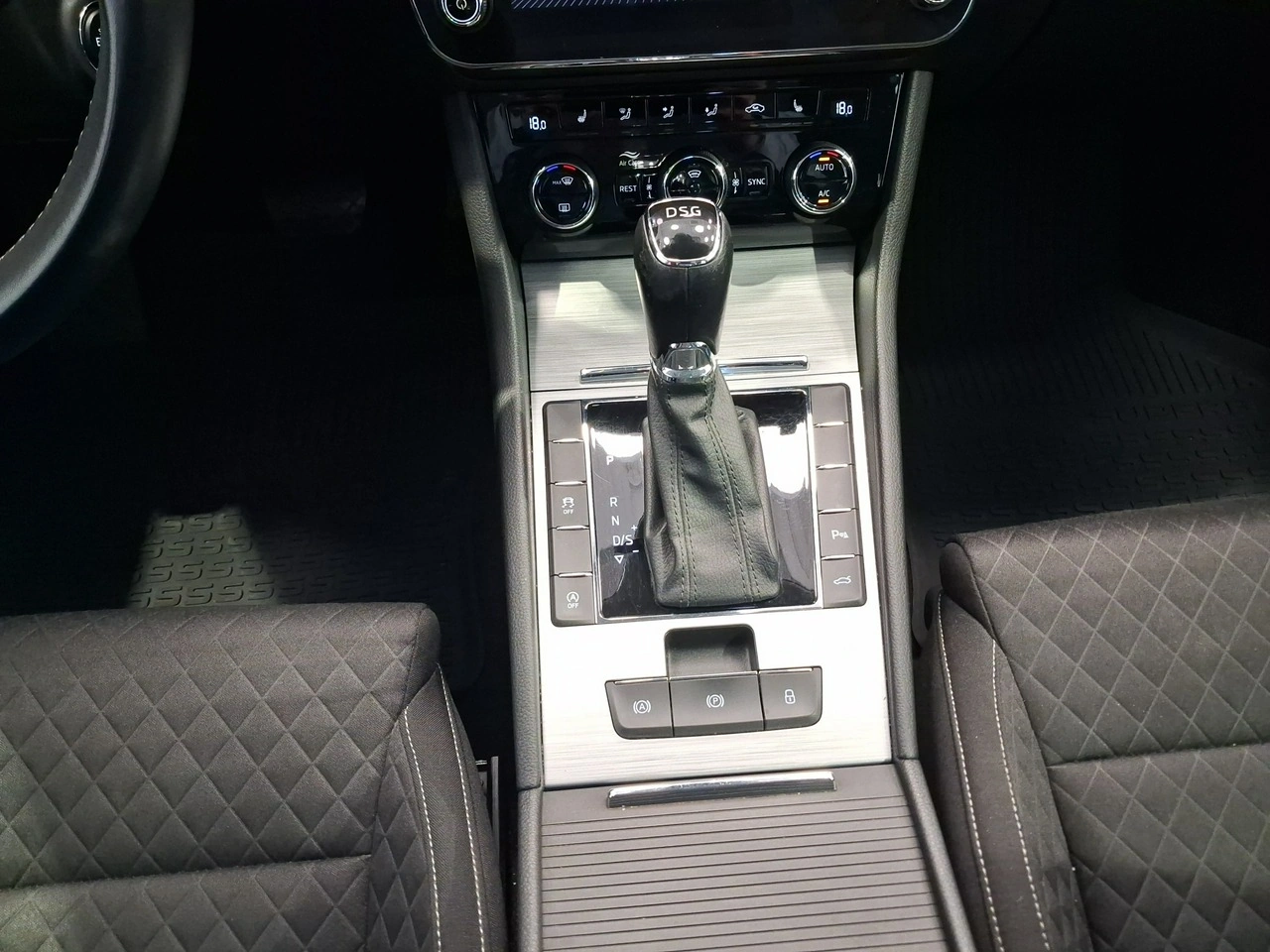Skoda Superb - Zdjęcie 15