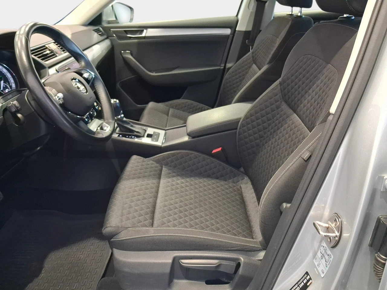 Skoda Superb - Zdjęcie 17