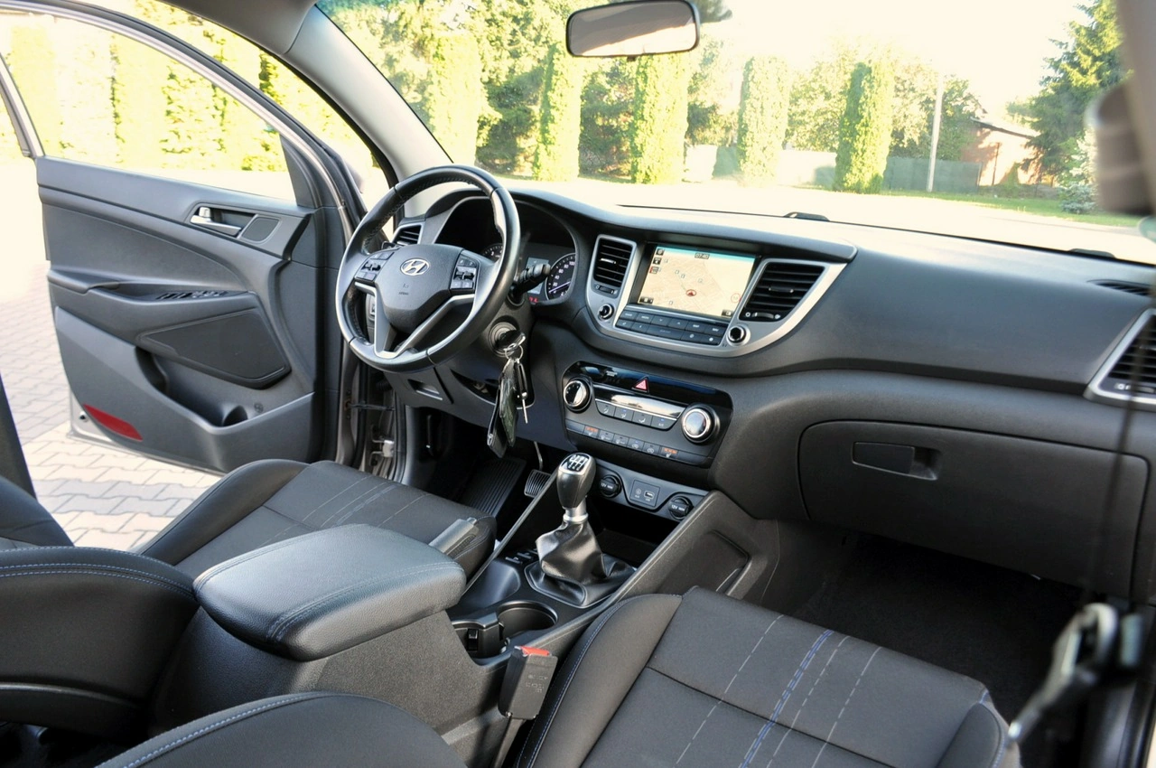 Hyundai Tucson - Zdjęcie 23