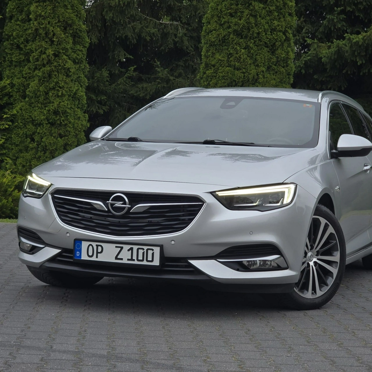 Opel Insignia - Główne zdjęcie