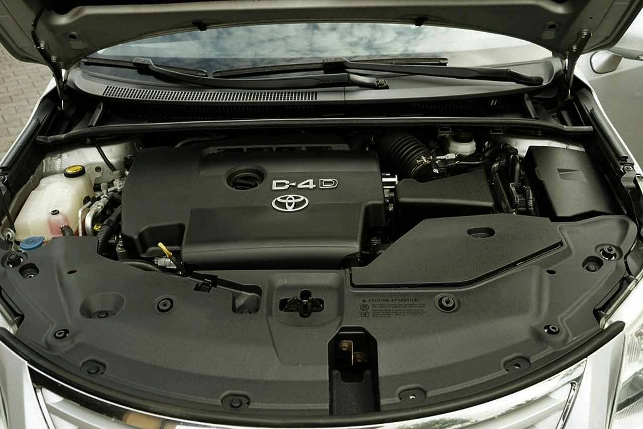 Toyota Avensis - Zdjęcie 9