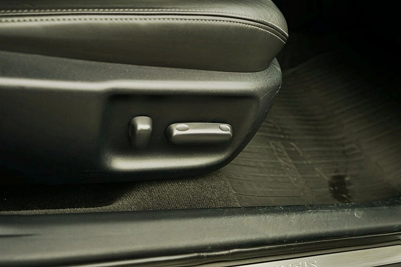 Toyota Avensis - Zdjęcie 13