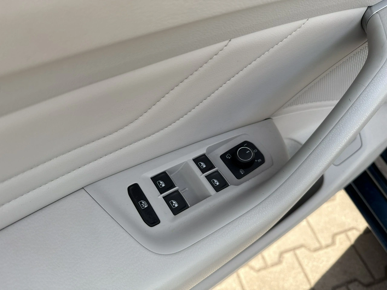 Volkswagen Passat - Zdjęcie 11