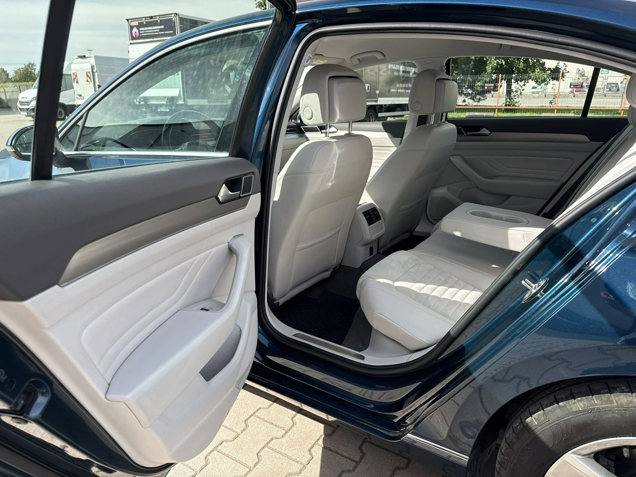 Volkswagen Passat - Zdjęcie 13