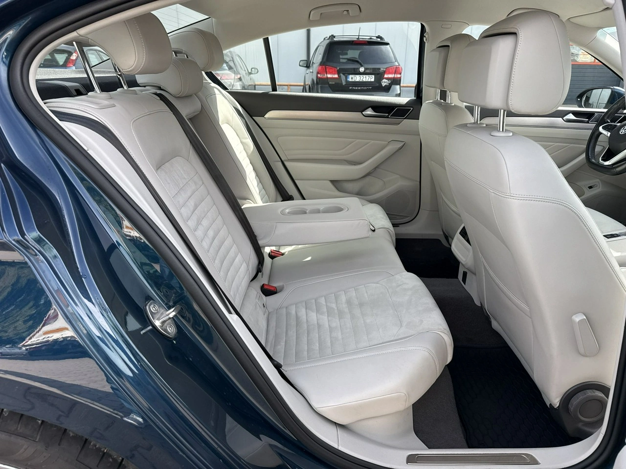 Volkswagen Passat - Zdjęcie 17
