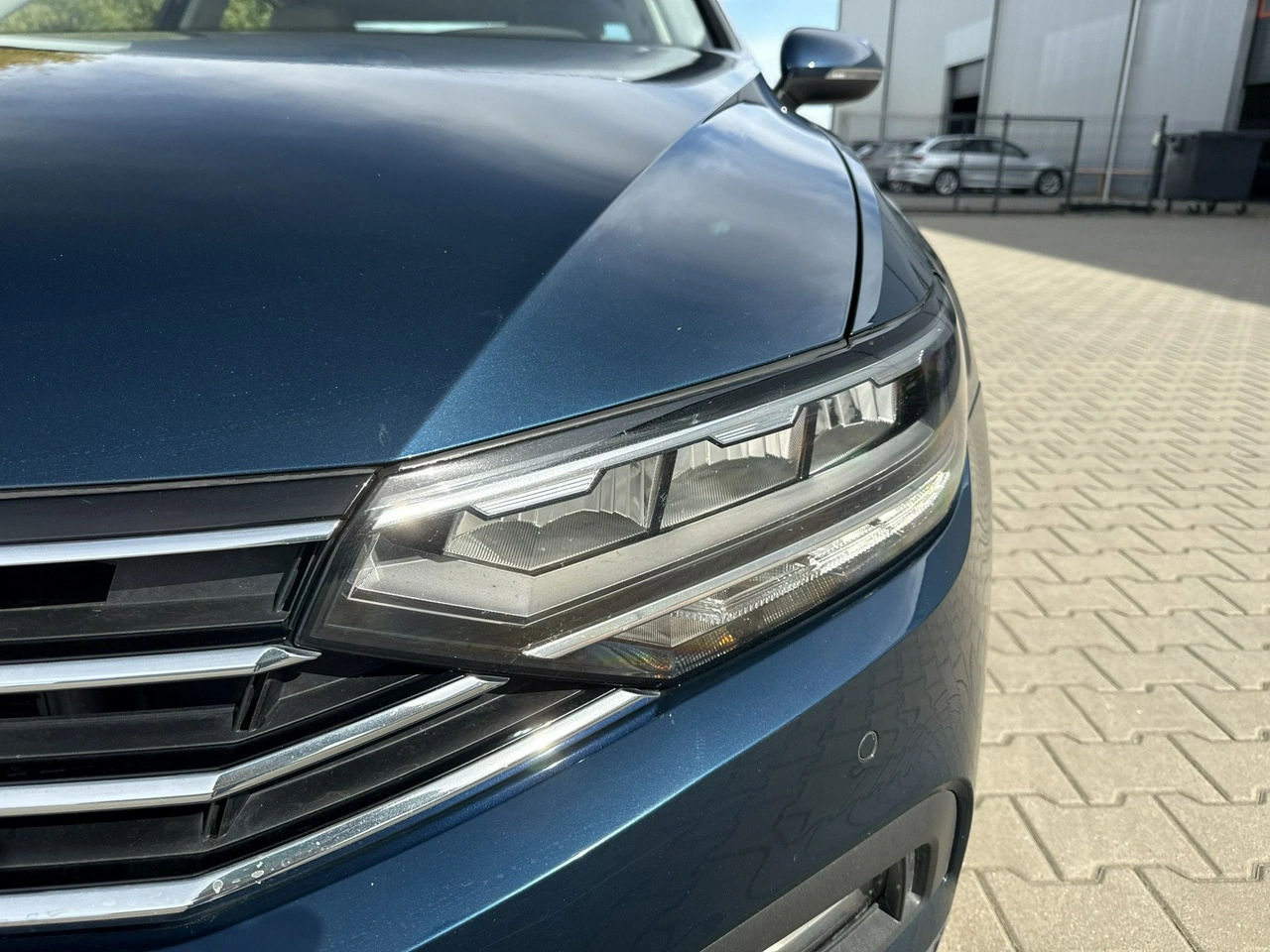 Volkswagen Passat - Zdjęcie 8