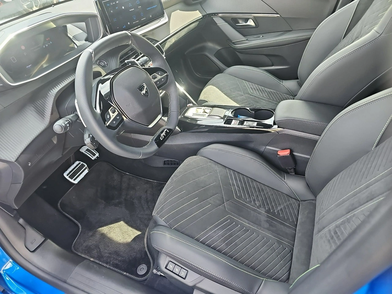 Peugeot 208 - Zdjęcie 15