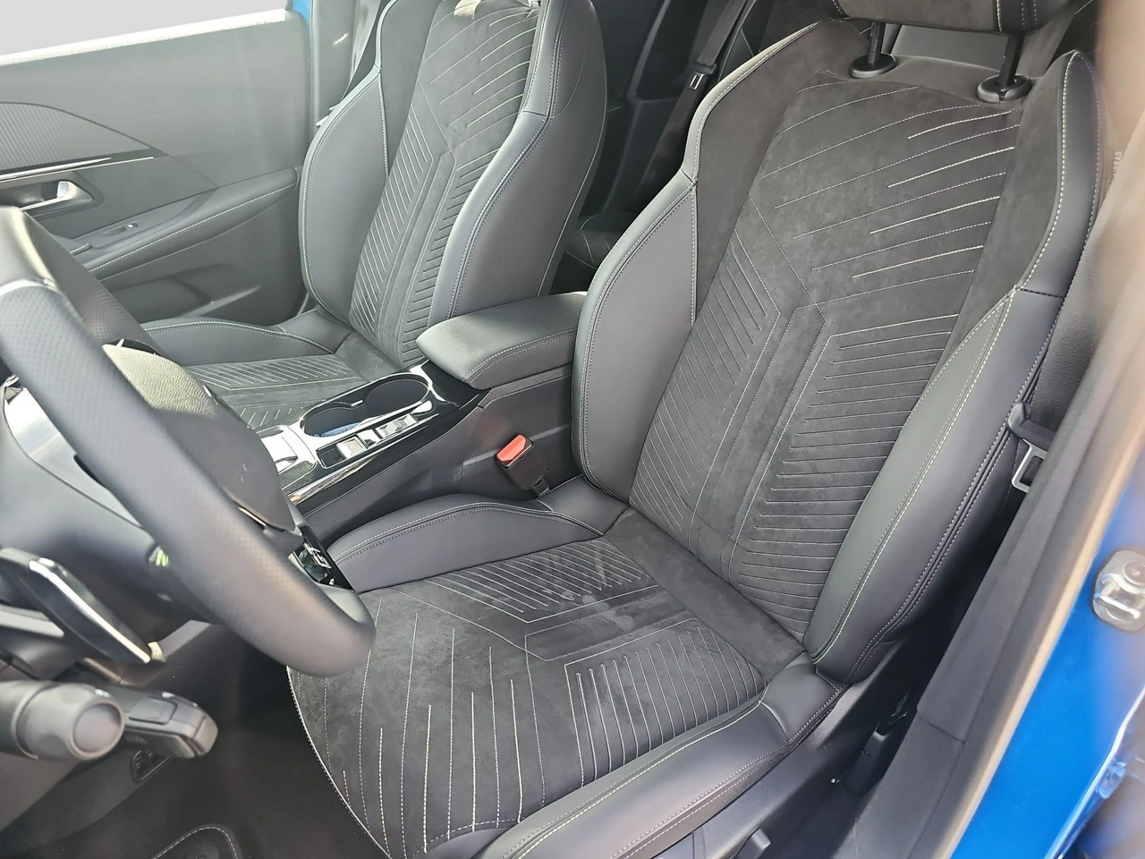 Peugeot 208 - Zdjęcie 16