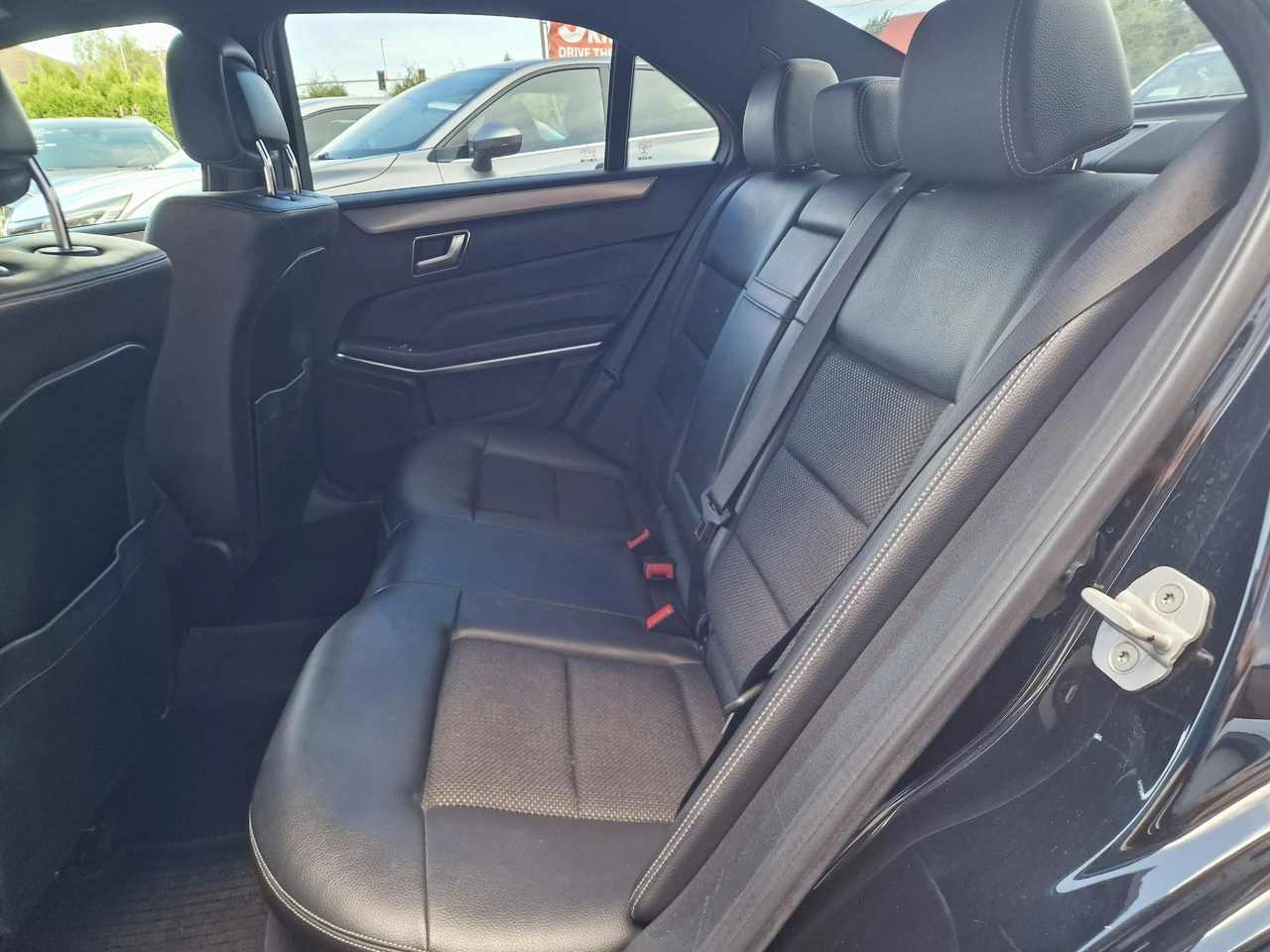 Mercedes E 200 - Zdjęcie 19