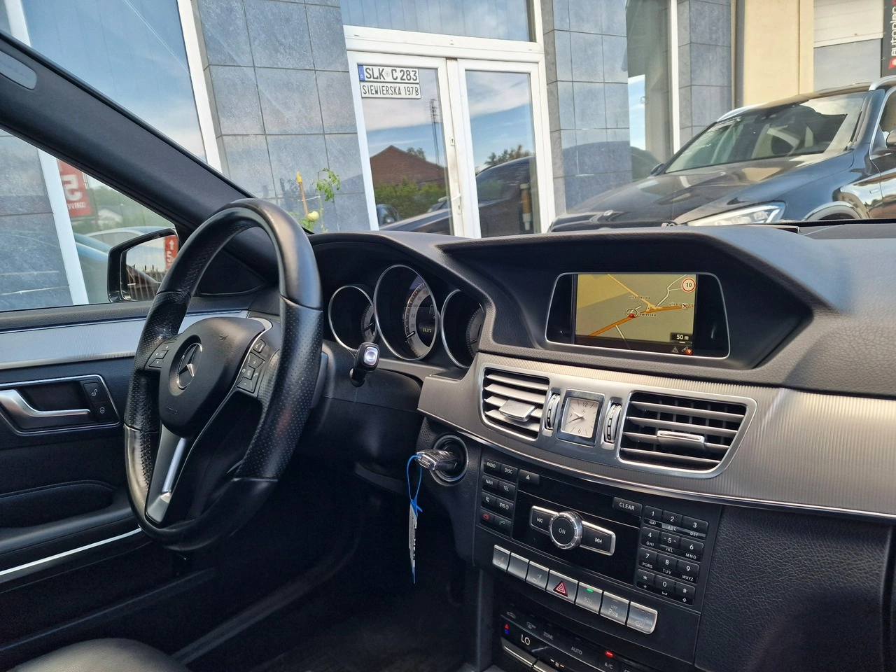 Mercedes E 200 - Zdjęcie 23