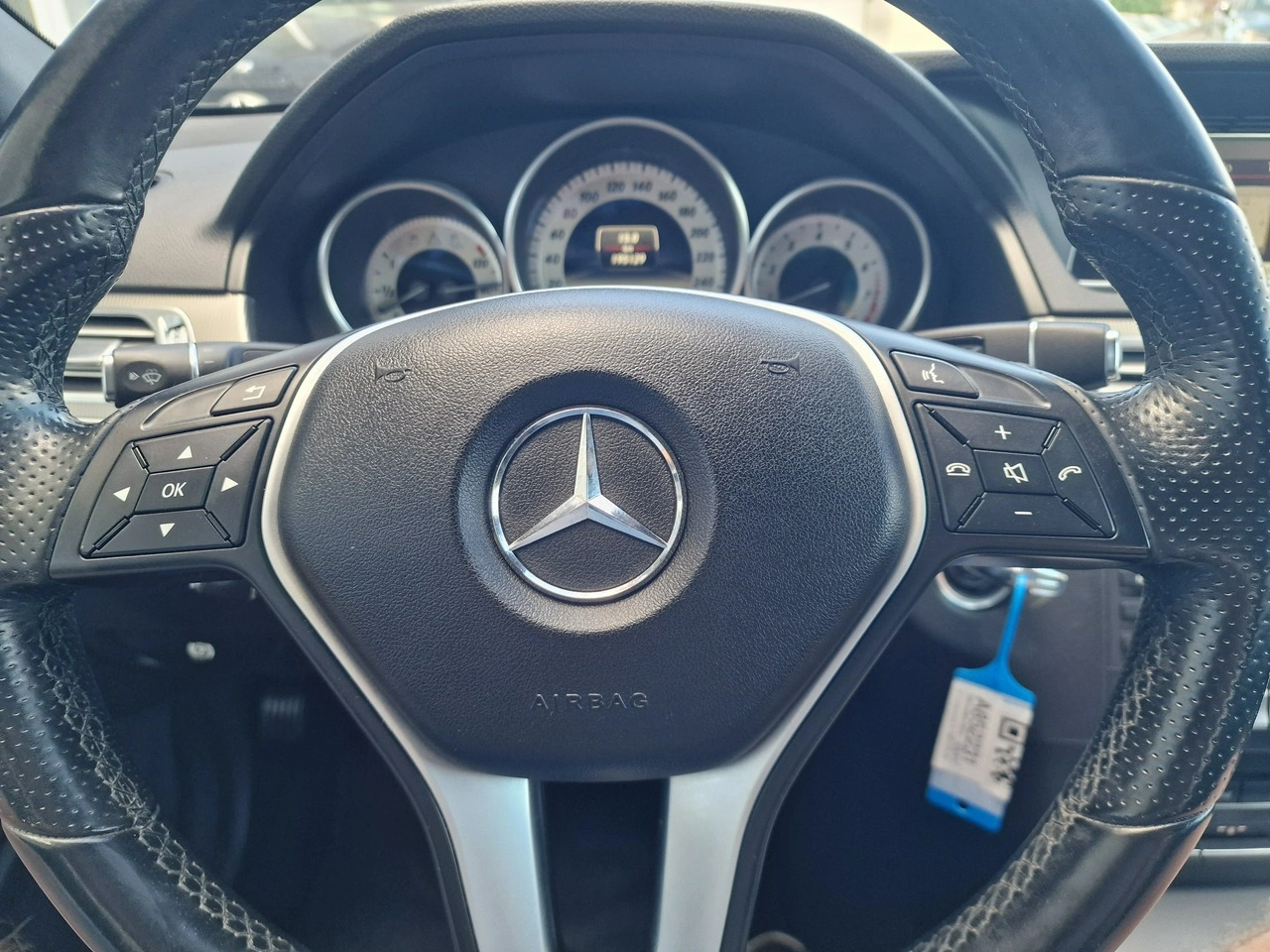 Mercedes E 200 - Zdjęcie 33