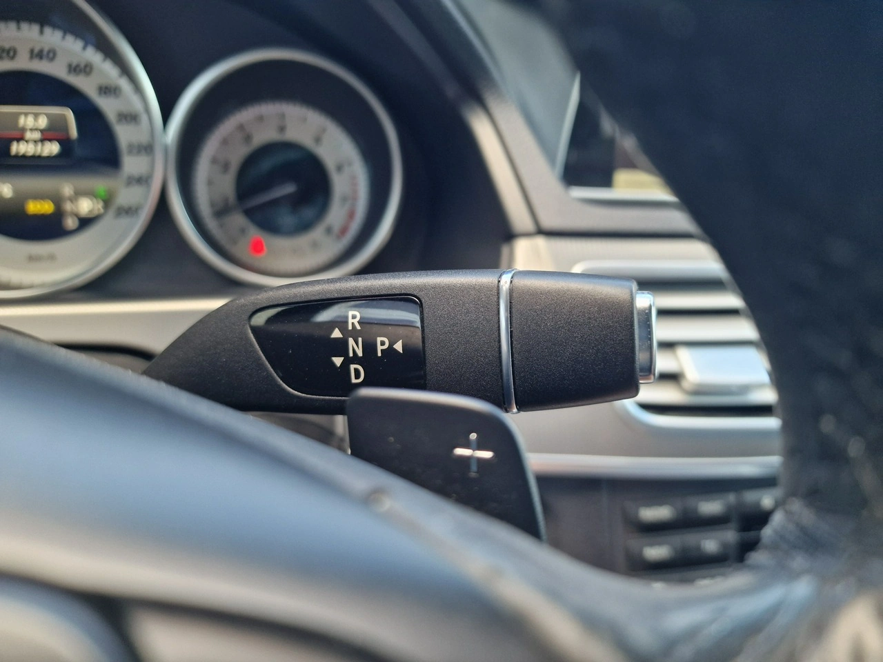 Mercedes E 200 - Zdjęcie 34