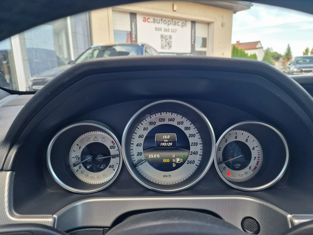Mercedes E 200 - Zdjęcie 36