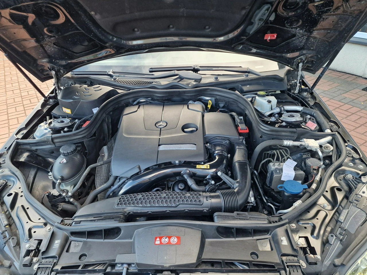Mercedes E 200 - Zdjęcie 38