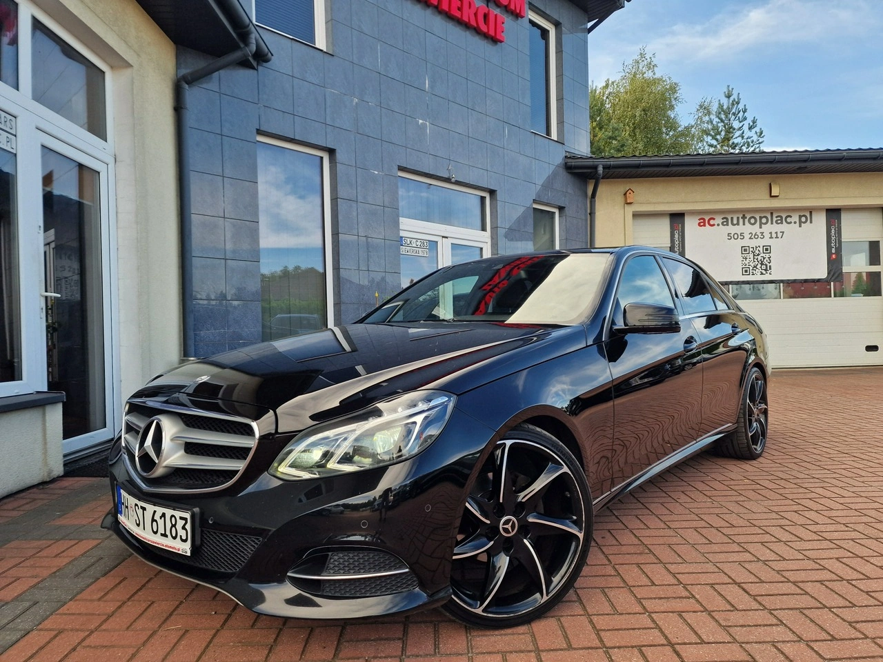 Mercedes E 200 - Główne zdjęcie