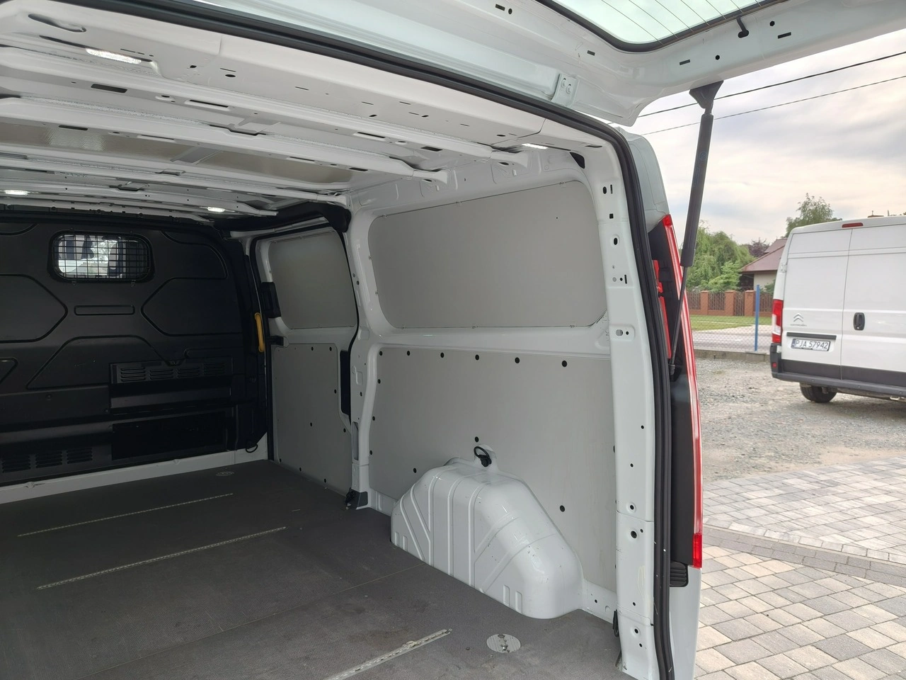 Ford Transit Custom - Zdjęcie 23