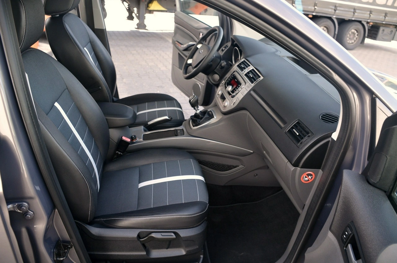 Ford Kuga - Zdjęcie 19