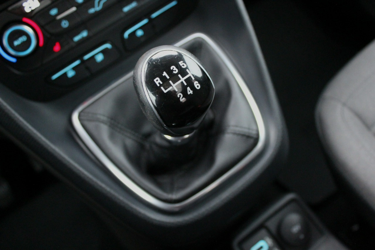 Ford Tourneo Connect - Zdjęcie 17
