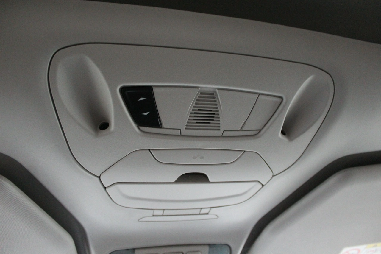 Ford Tourneo Connect - Zdjęcie 28