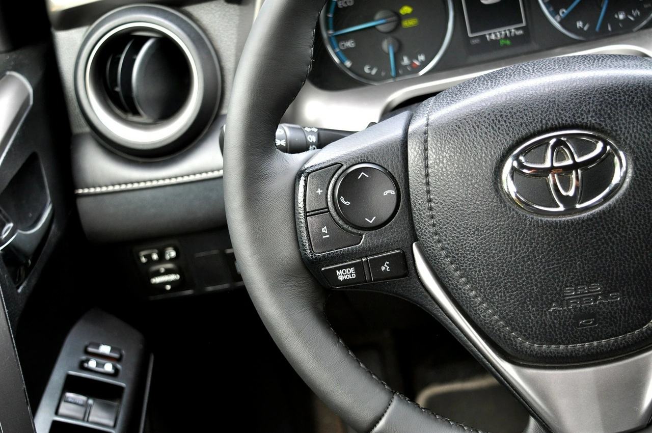 Toyota RAV-4 - Zdjęcie 23