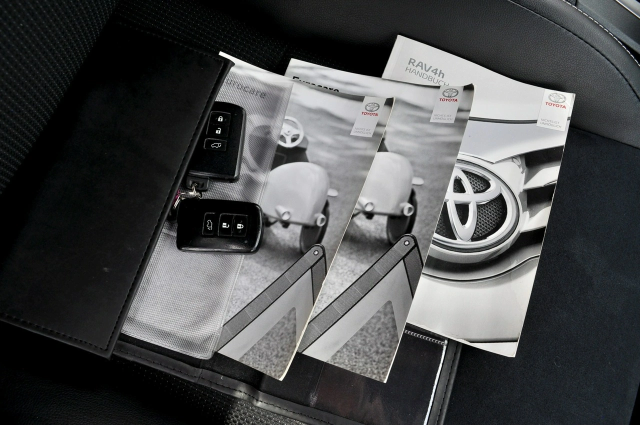 Toyota RAV-4 - Zdjęcie 32