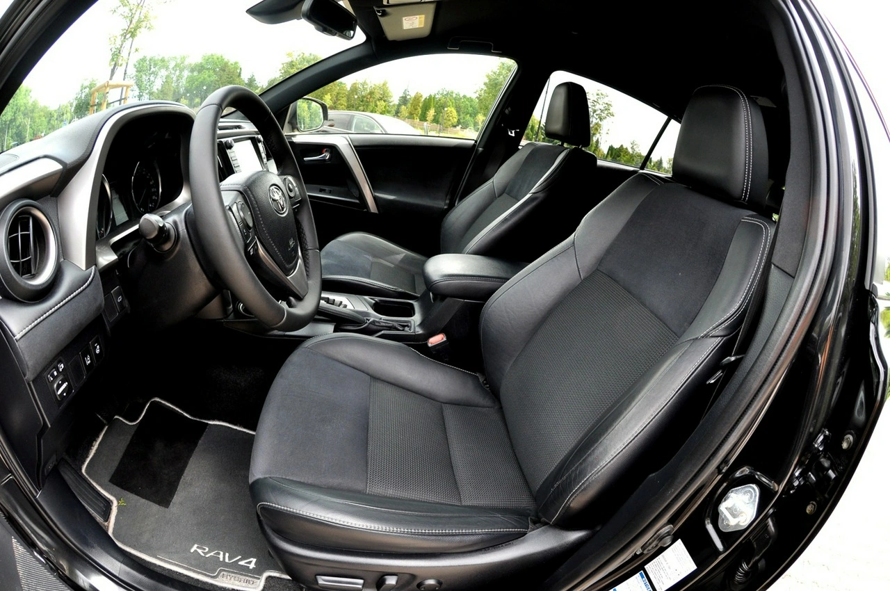 Toyota RAV-4 - Zdjęcie 6