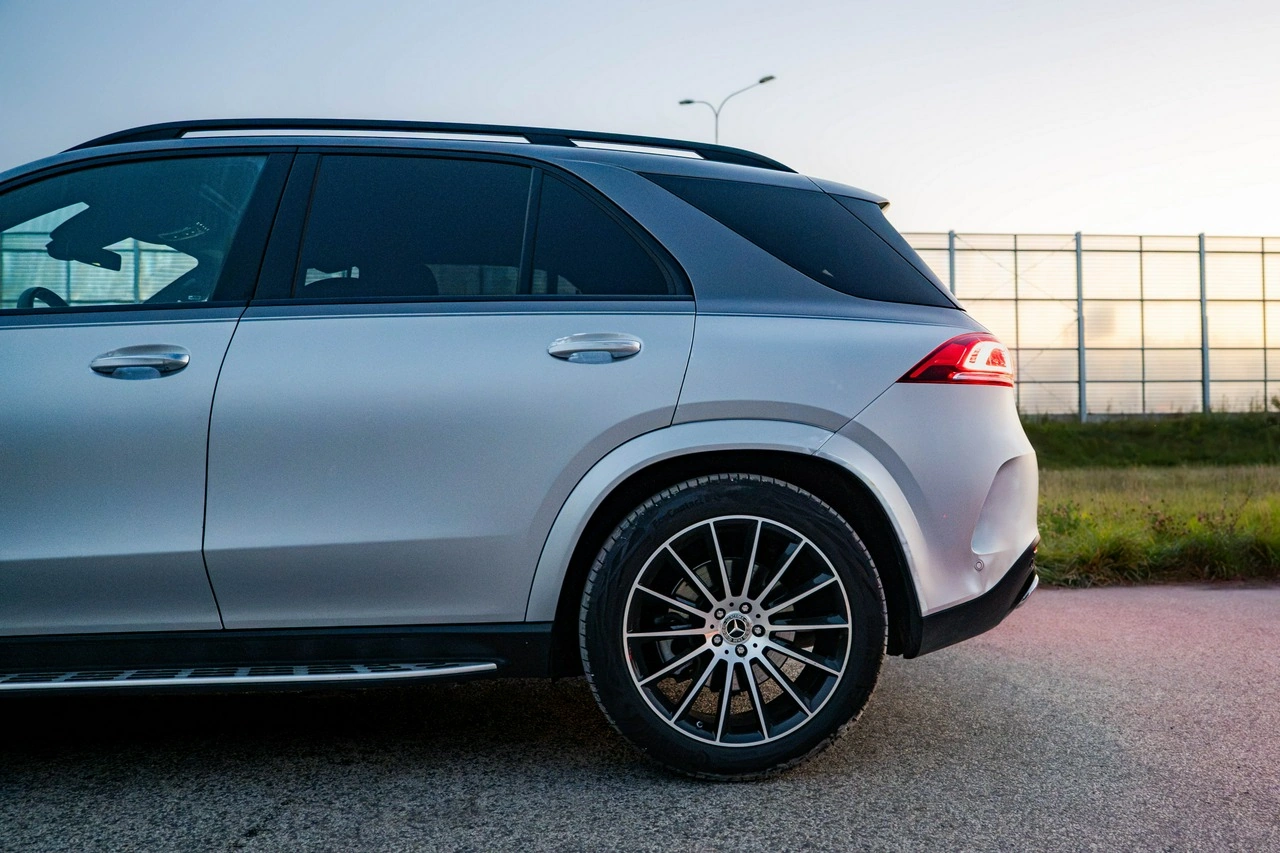 Mercedes GLE 300 - Zdjęcie 11