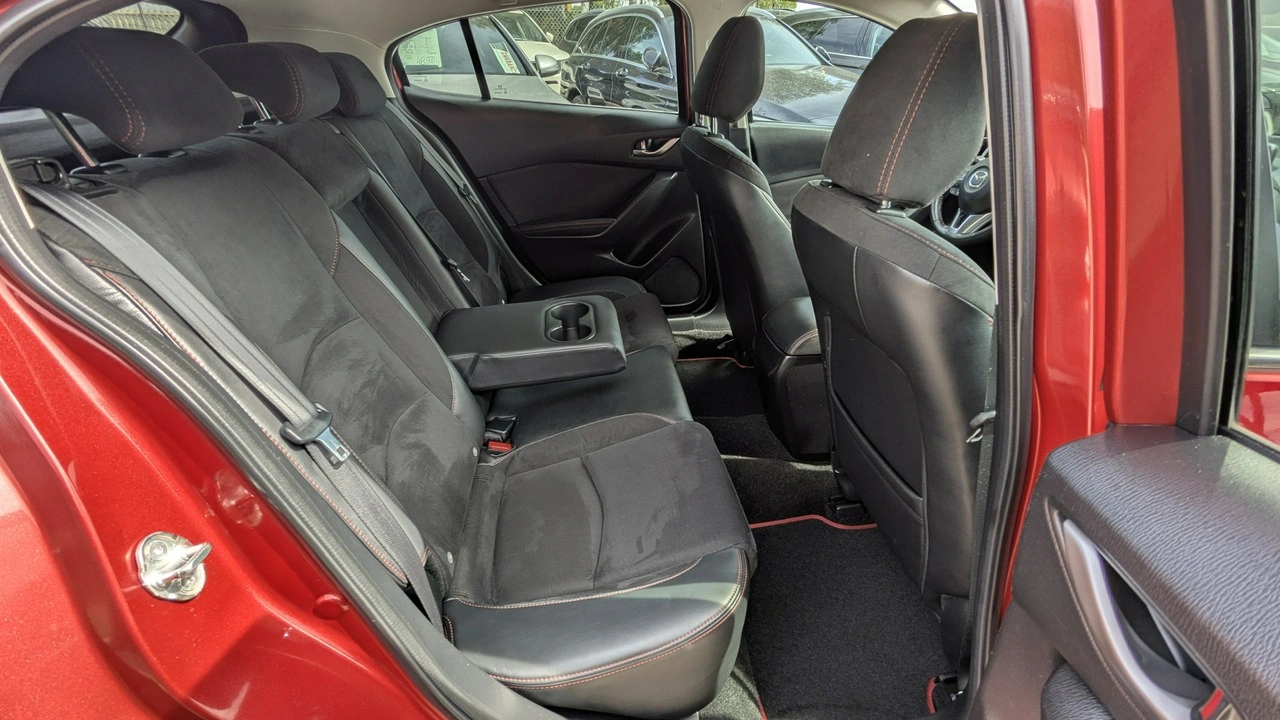 Mazda 3 - Zdjęcie 17