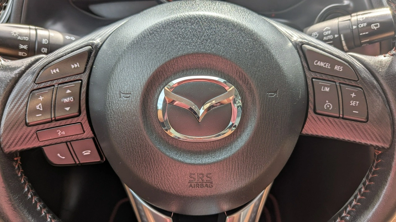 Mazda 3 - Zdjęcie 24