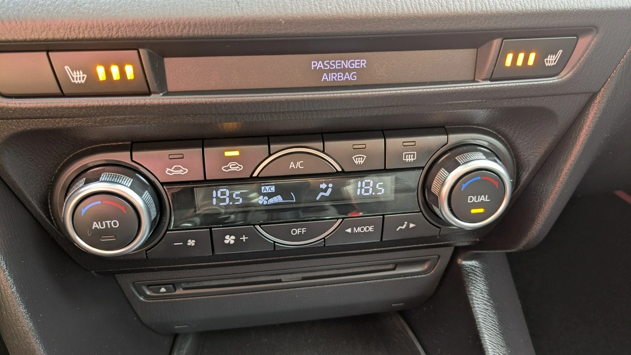 Mazda 3 - Zdjęcie 25