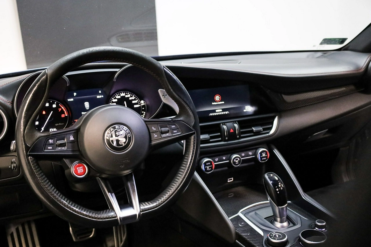 Alfa Romeo Giulia - Zdjęcie 14