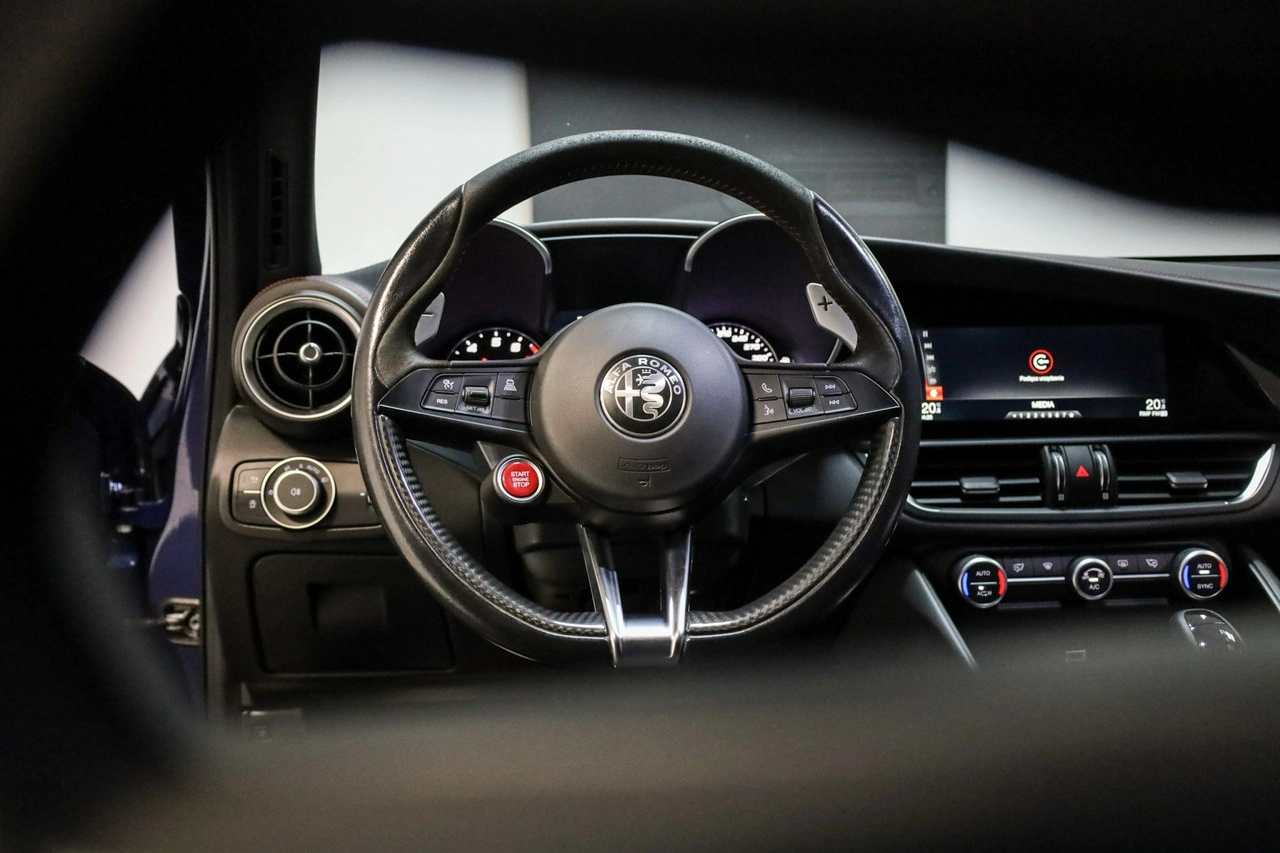 Alfa Romeo Giulia - Zdjęcie 15