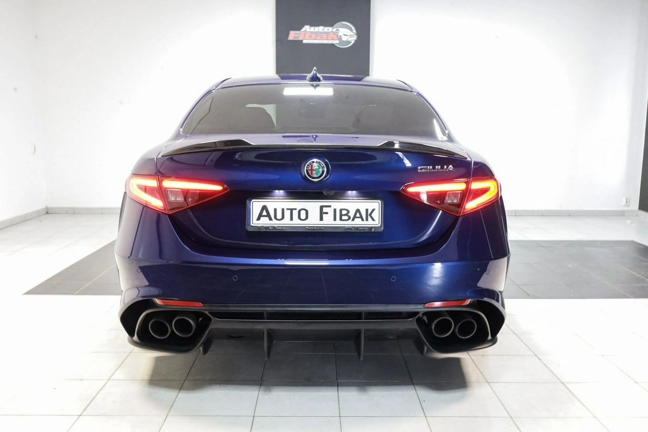Alfa Romeo Giulia - Zdjęcie 8