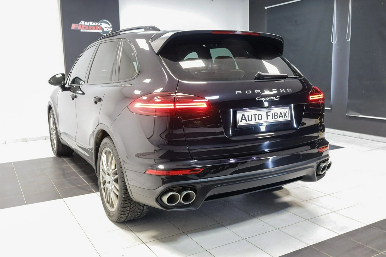 Porsche Cayenne S - Zdjęcie 10