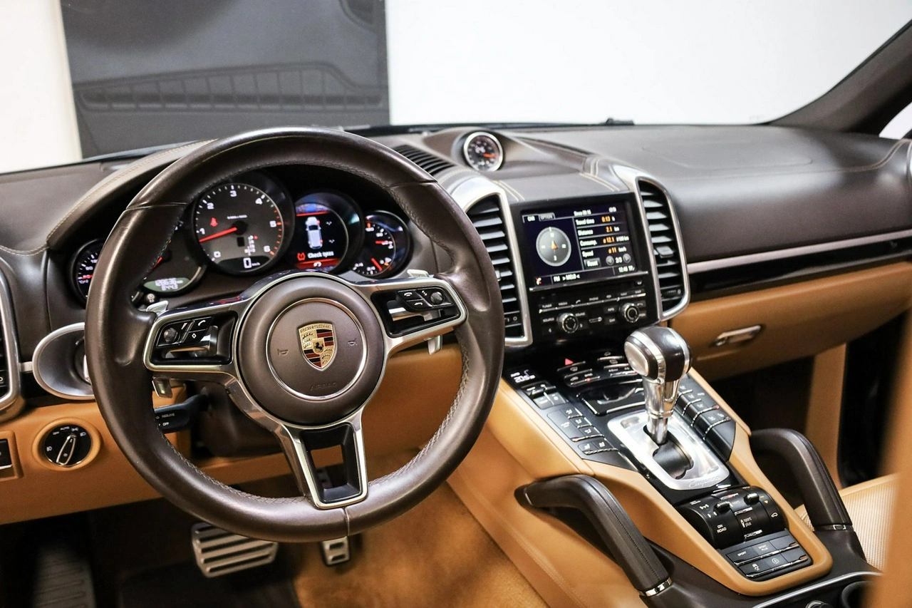 Porsche Cayenne S - Zdjęcie 14