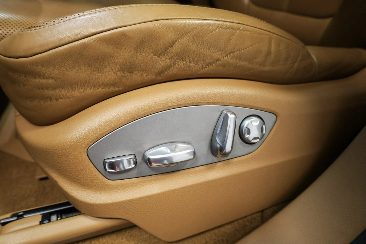 Porsche Cayenne S - Zdjęcie 16
