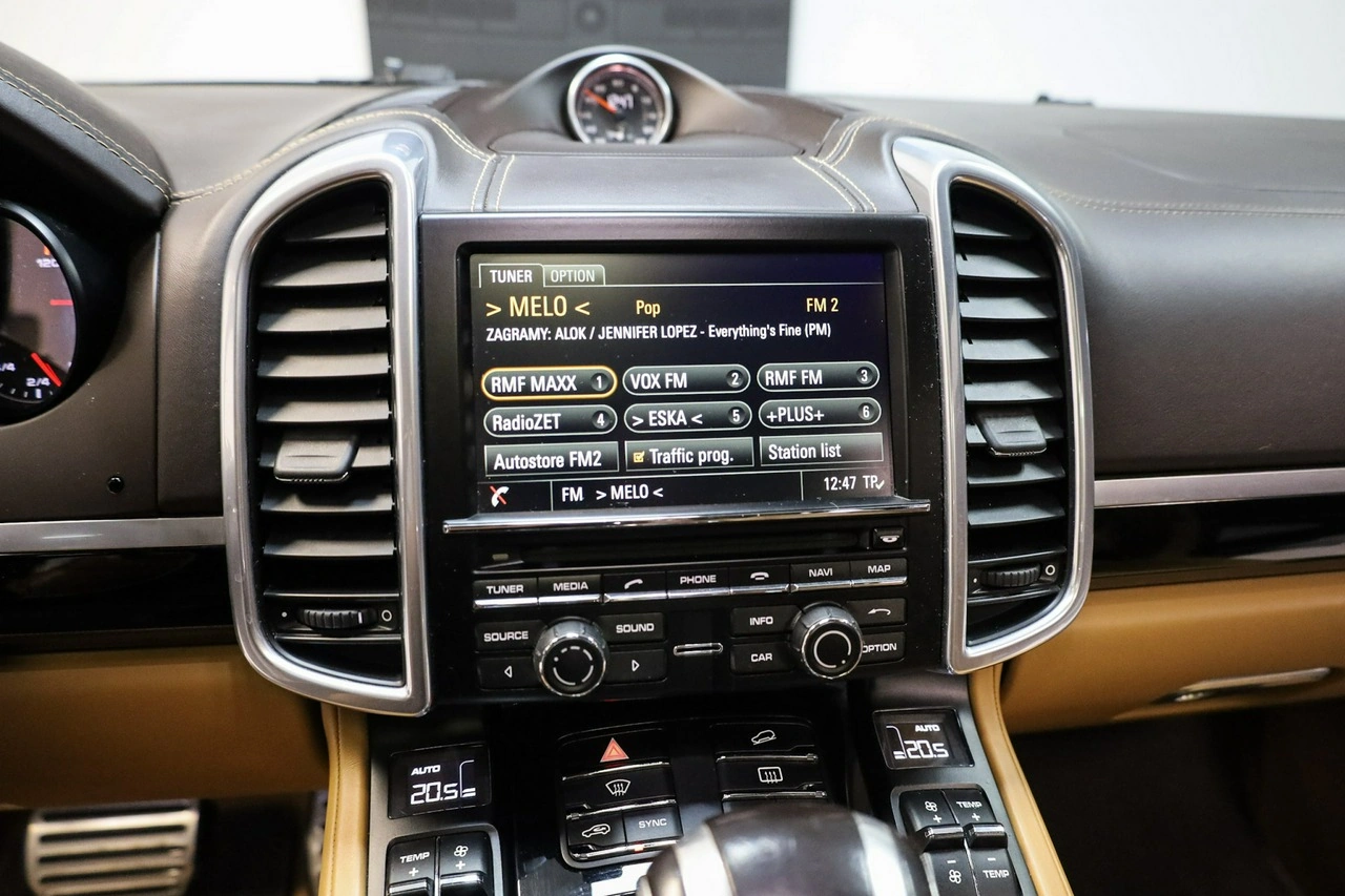 Porsche Cayenne S - Zdjęcie 21