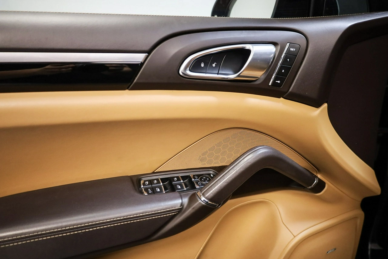 Porsche Cayenne S - Zdjęcie 24