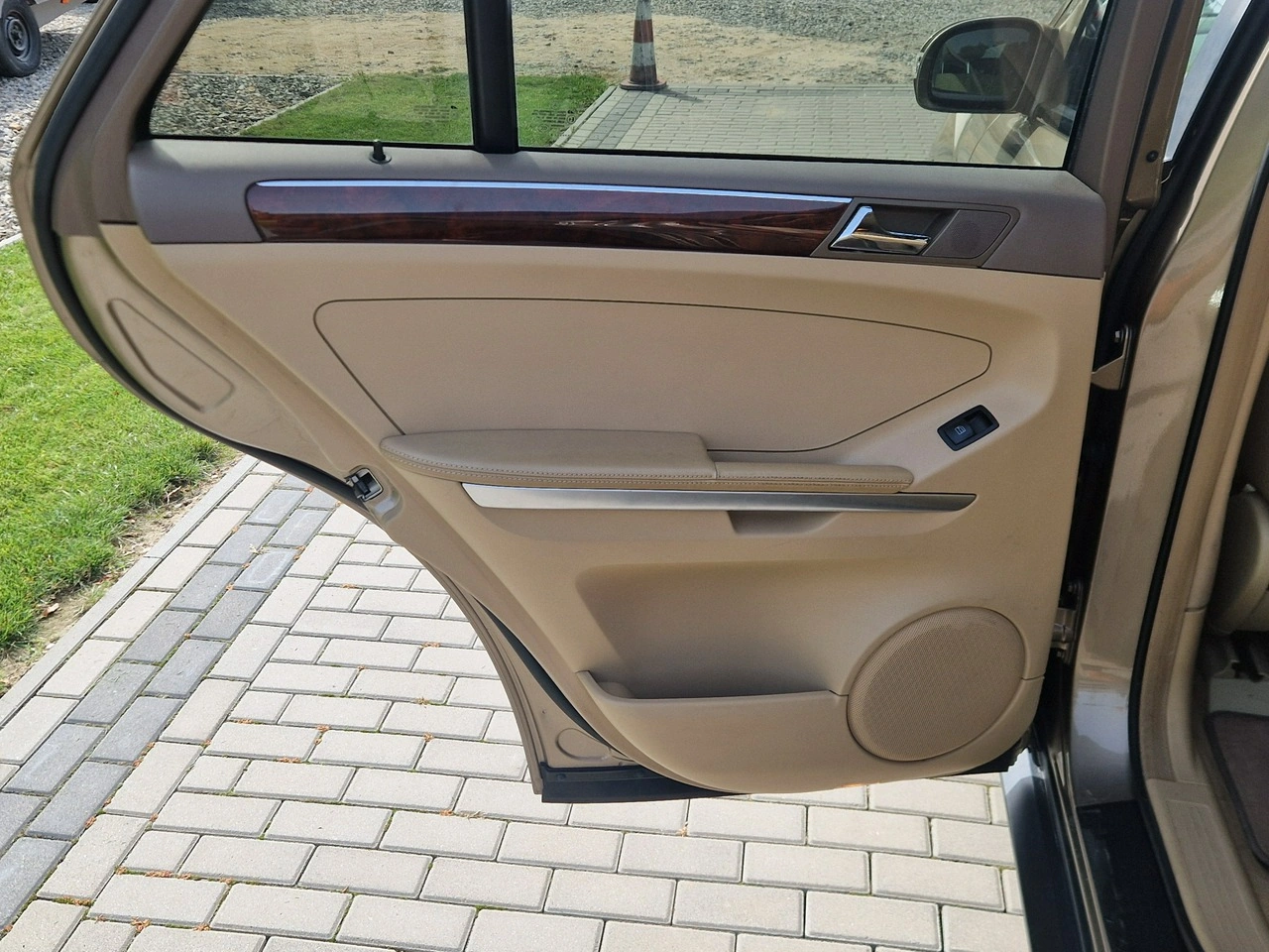 Mercedes ML 420 - Zdjęcie 22