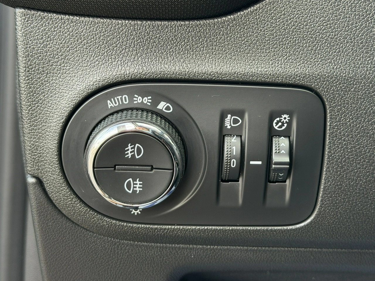 Opel Crossland X - Zdjęcie 15