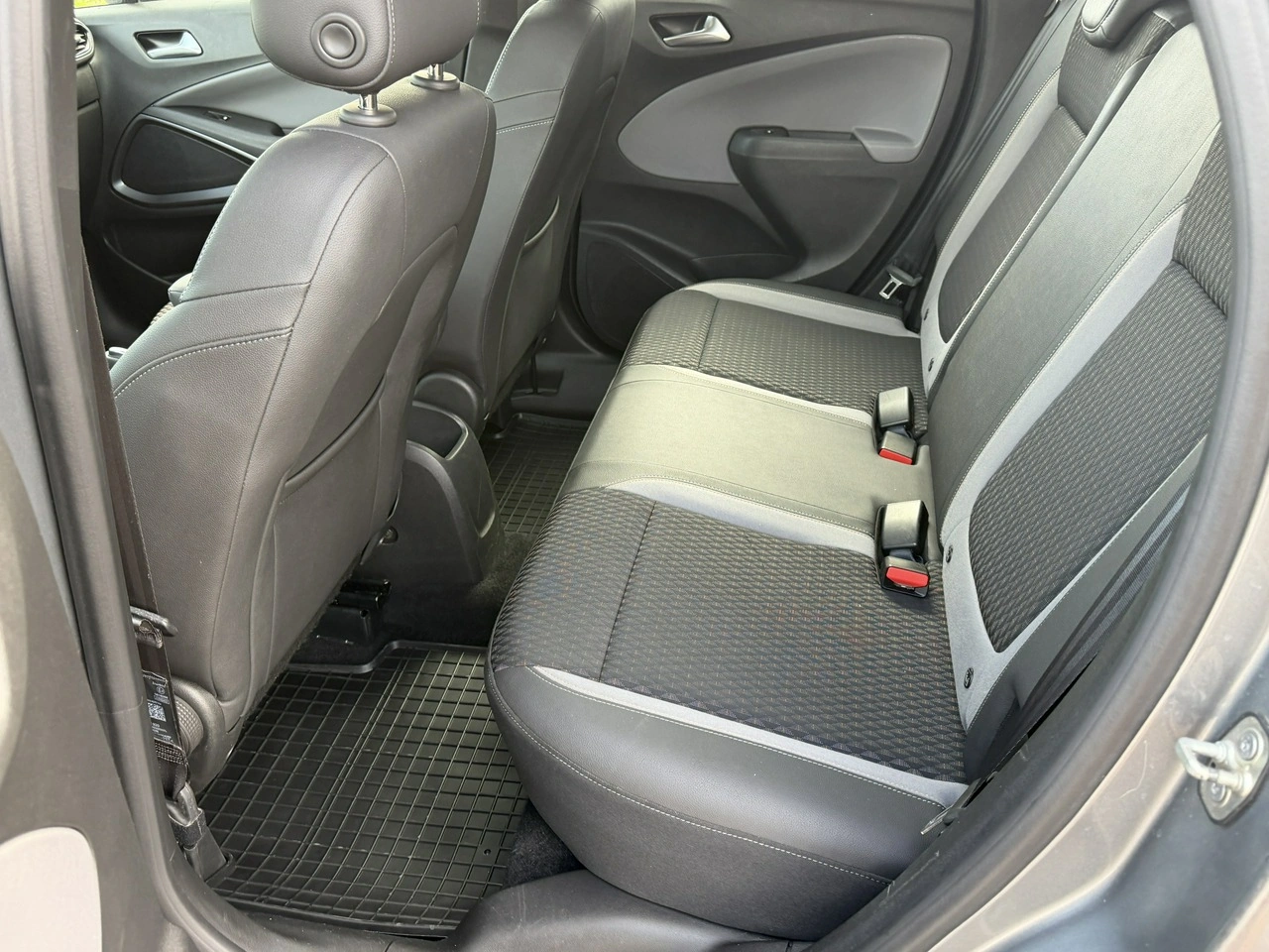Opel Crossland X - Zdjęcie 27