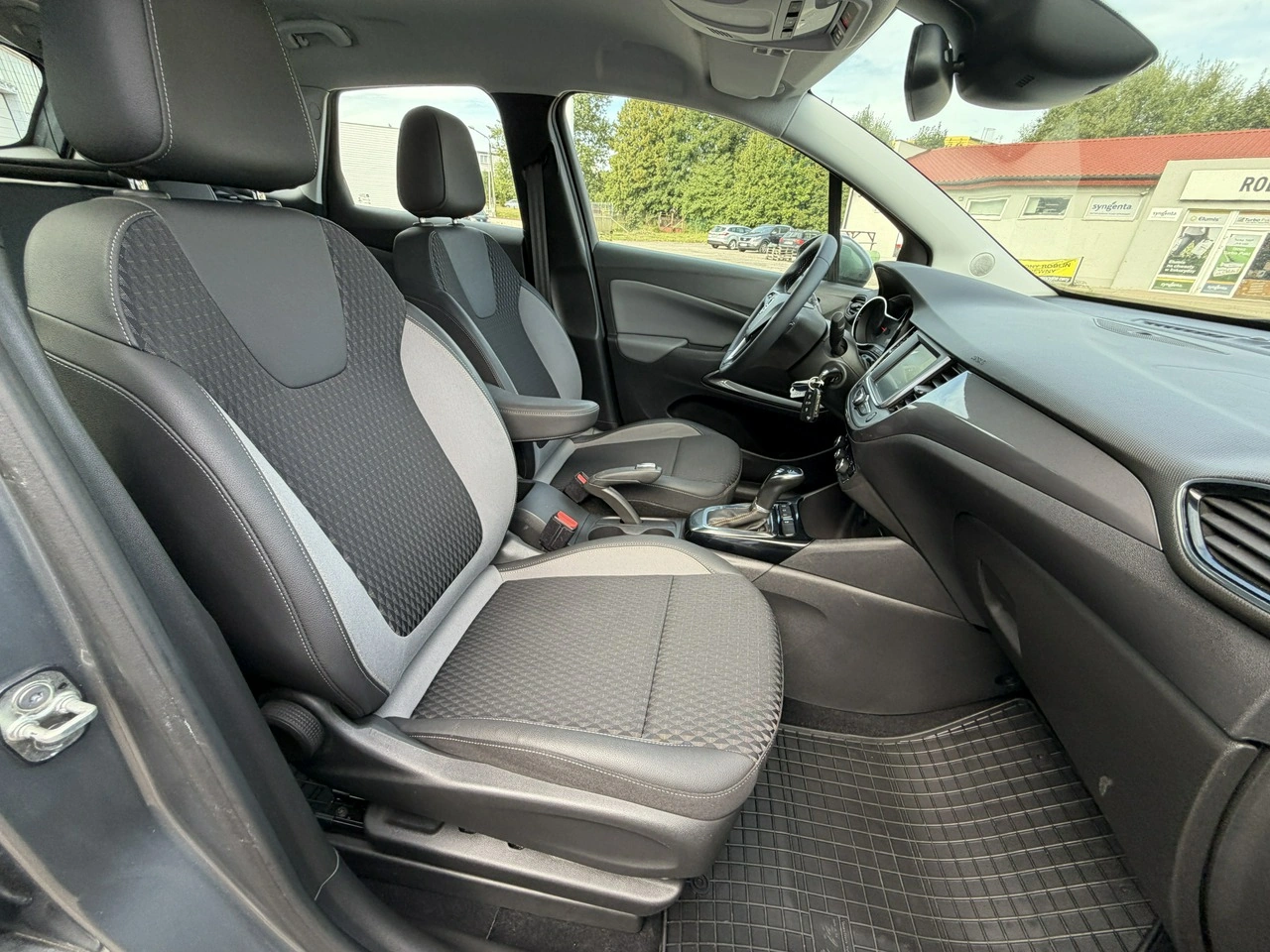 Opel Crossland X - Zdjęcie 30