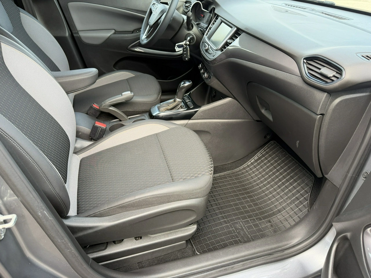 Opel Crossland X - Zdjęcie 31