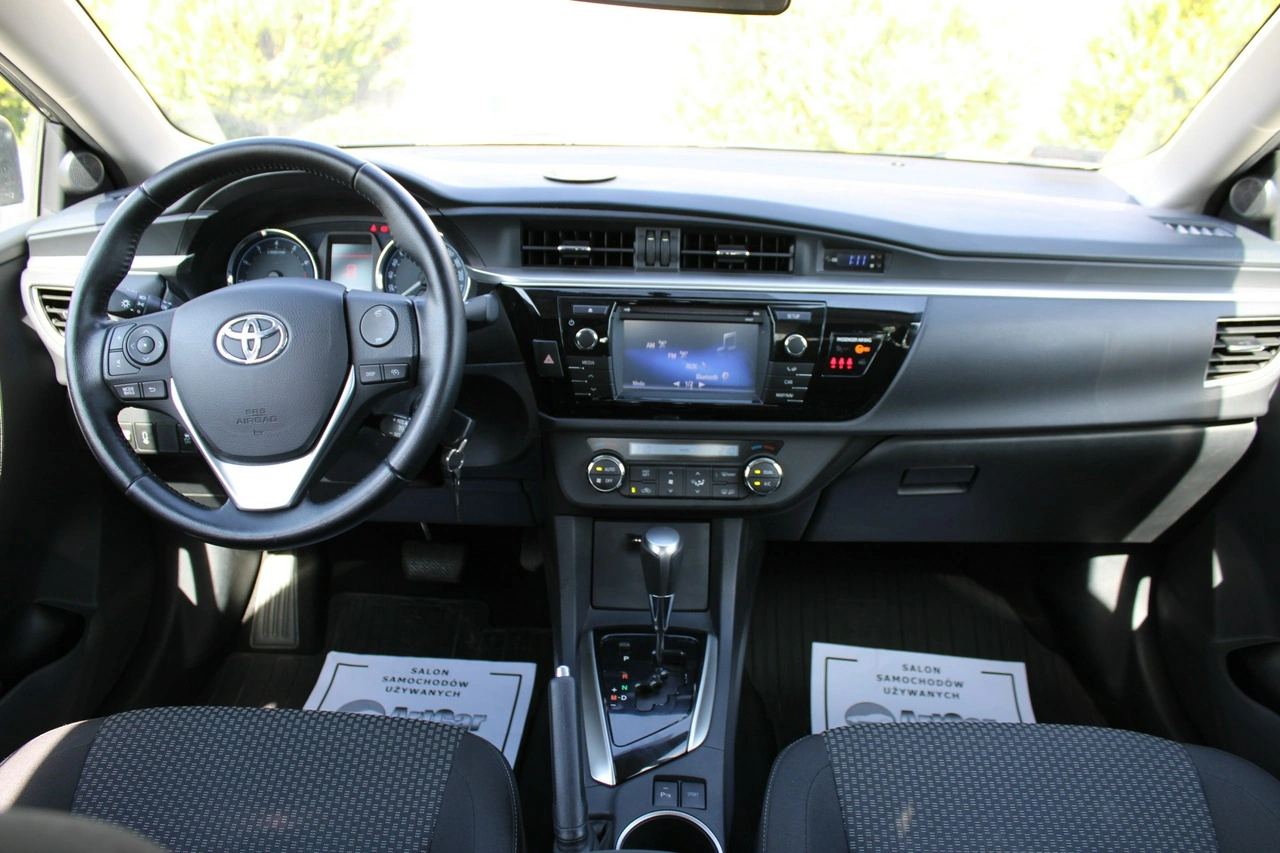 Toyota Corolla - Zdjęcie 23