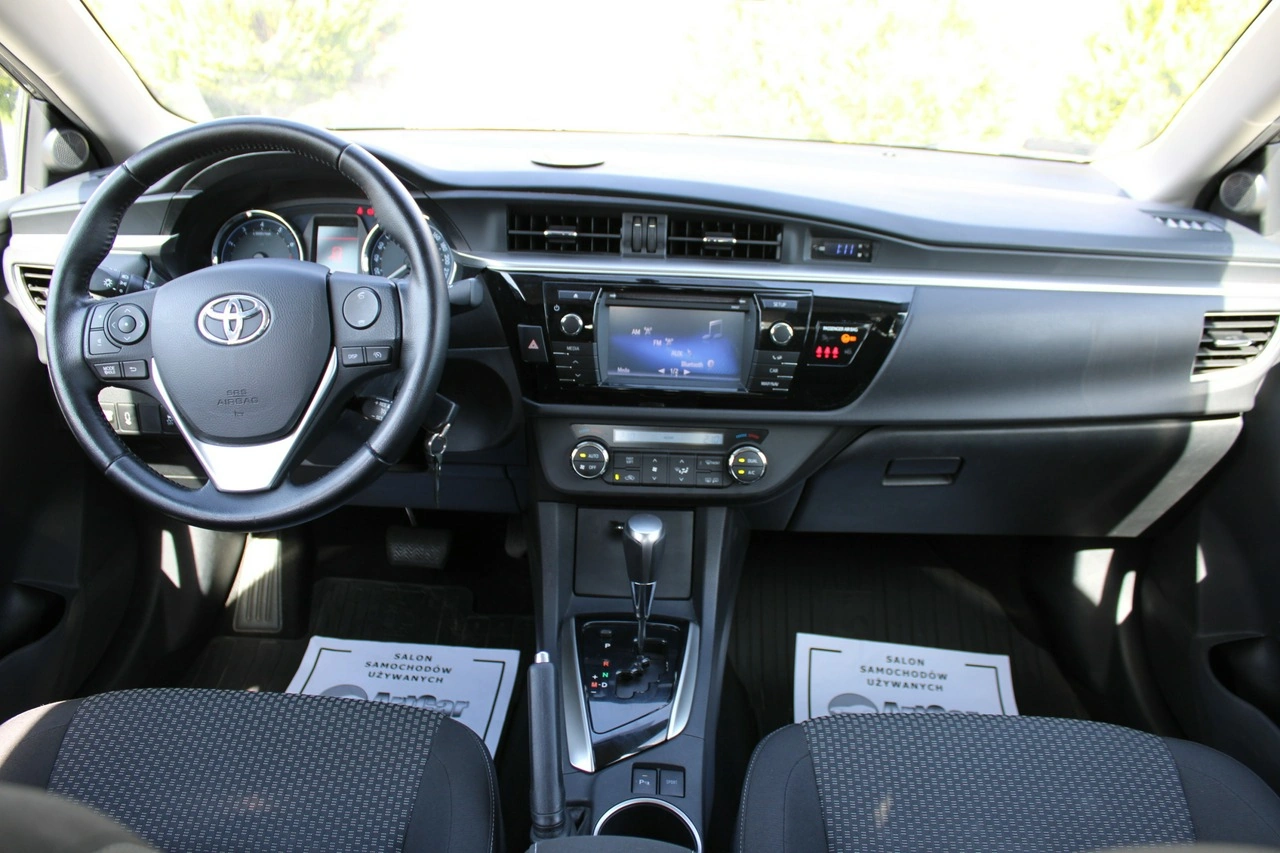 Toyota Corolla - Zdjęcie 27