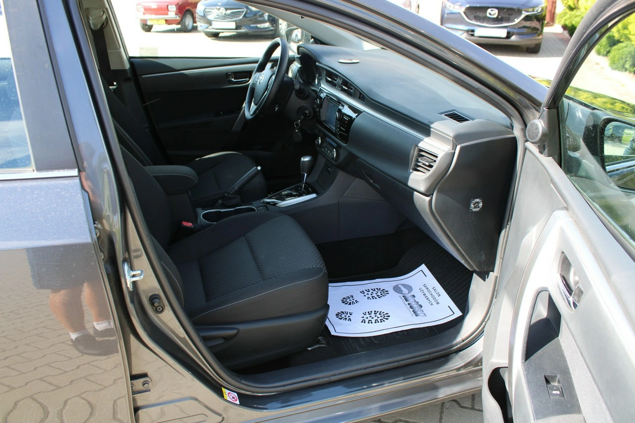 Toyota Corolla - Zdjęcie 30