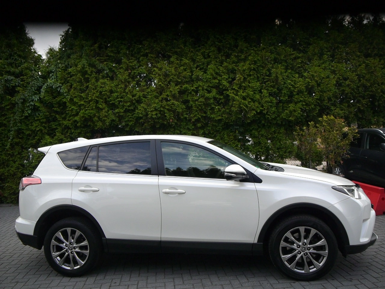 Toyota RAV-4 - Zdjęcie 8
