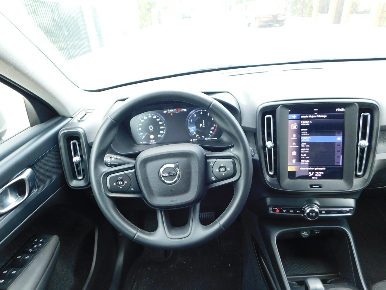 Volvo XC 40 - Zdjęcie 10