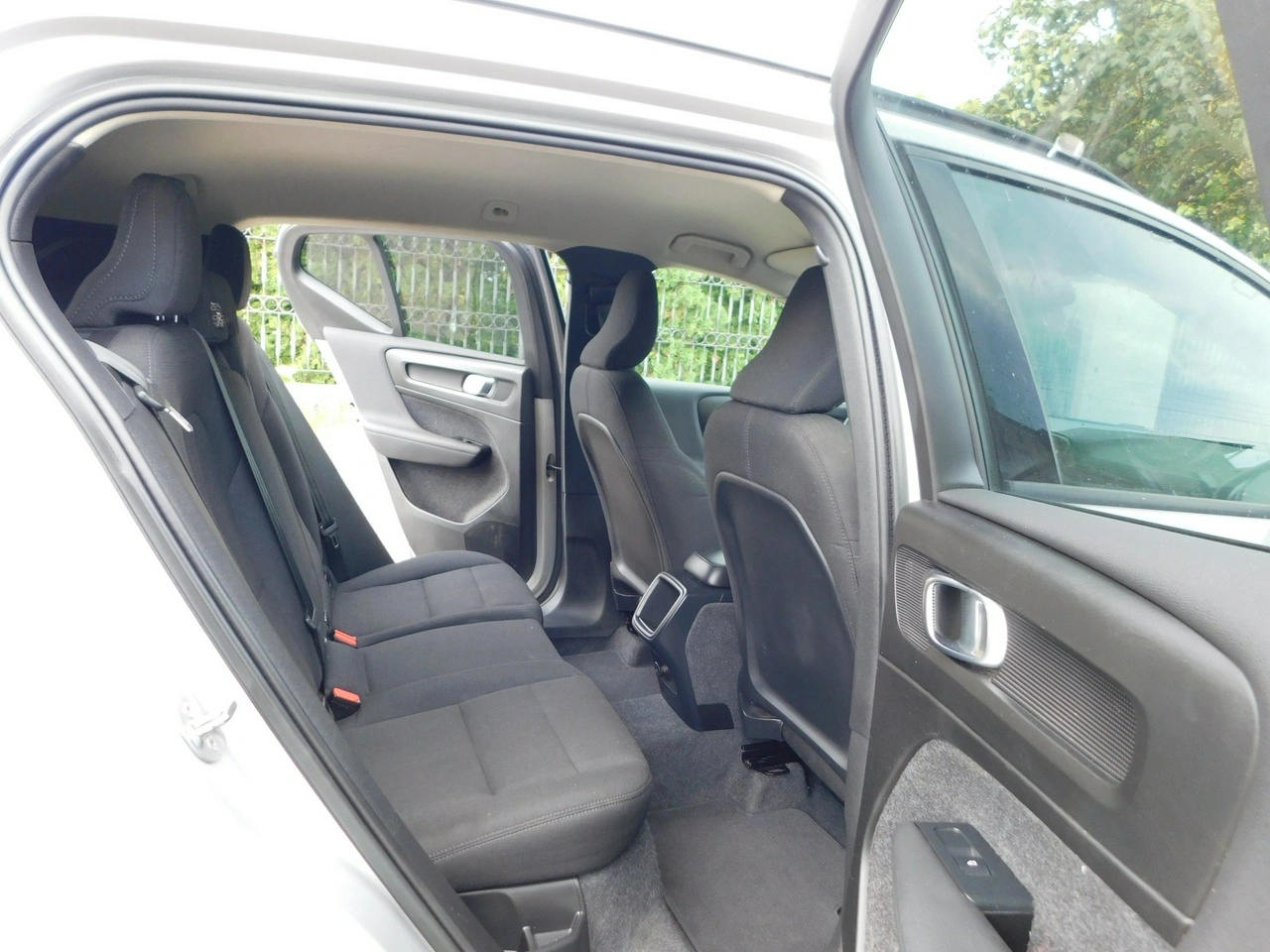Volvo XC 40 - Zdjęcie 13